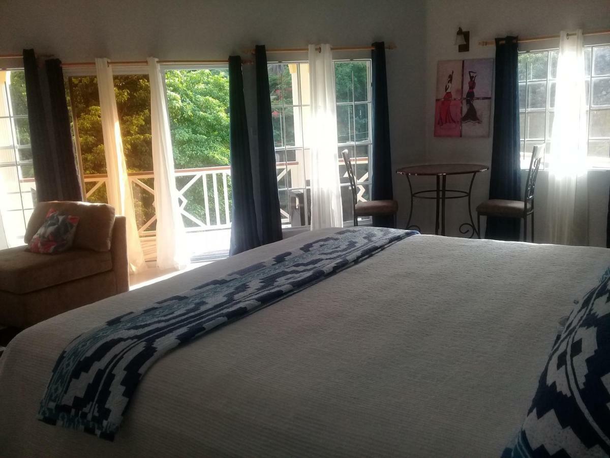 Royal Escape - 1 Hotel Anse La Raye ภายนอก รูปภาพ
